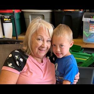 Meet your Posher, Pam